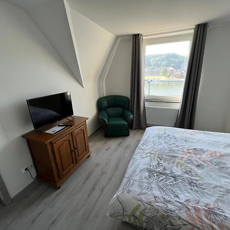 Riverbank Guest House Намюр Екстериор снимка