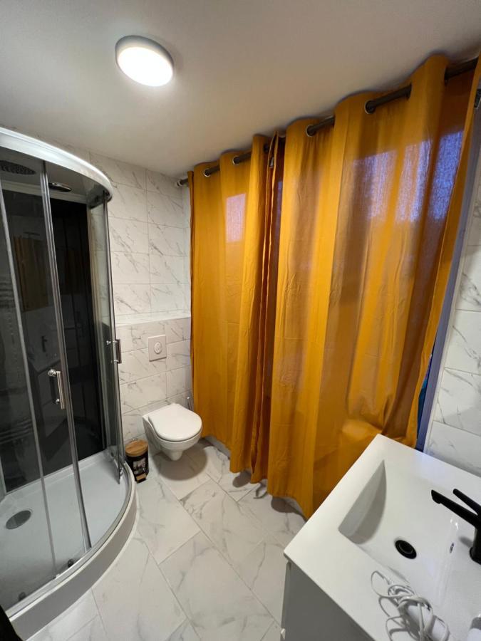 Riverbank Guest House Намюр Екстериор снимка