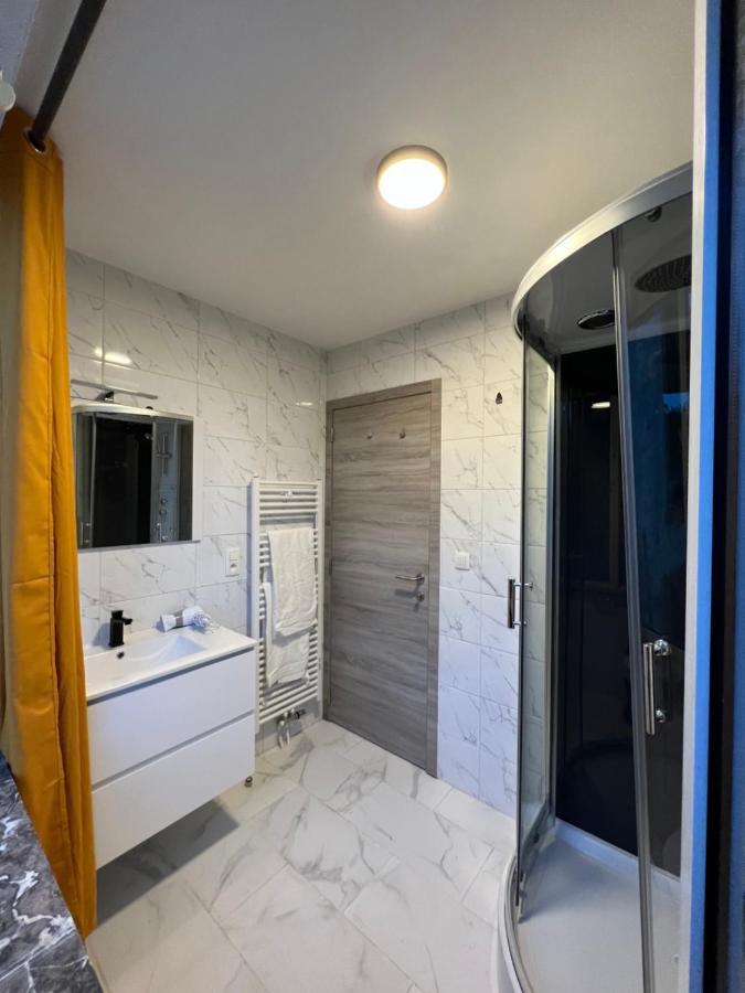 Riverbank Guest House Намюр Екстериор снимка