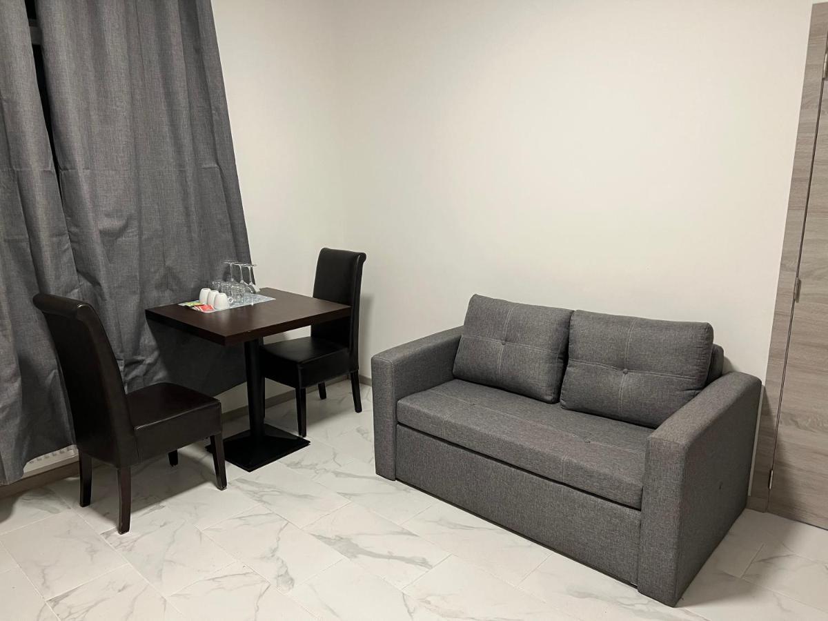 Riverbank Guest House Намюр Екстериор снимка