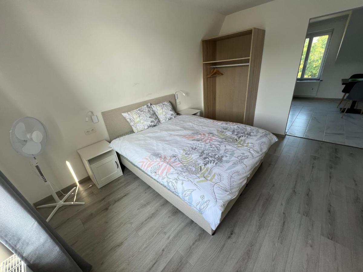 Riverbank Guest House Намюр Екстериор снимка