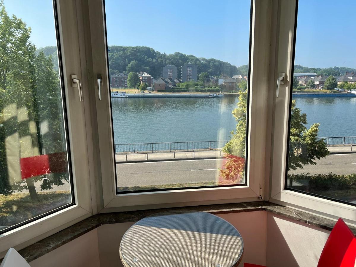 Riverbank Guest House Намюр Екстериор снимка